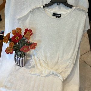 NWOT DKNY  💕 Jeans Off White knotted blouse XS